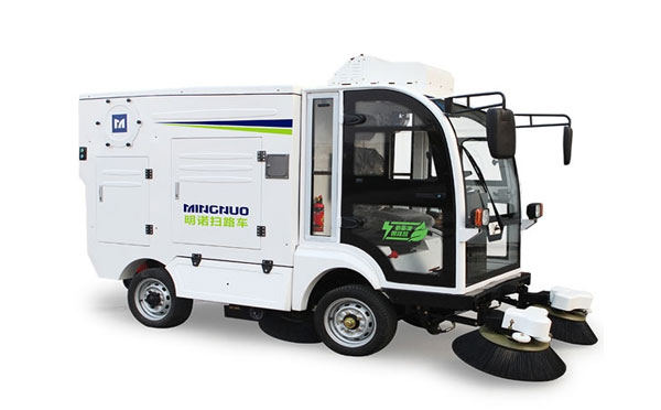 静宁四轮扫路车MN-S1800配备240L标准垃圾桶
